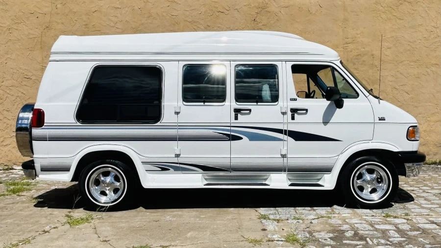 1995 Dodge Ram Van - Image 2 of 7