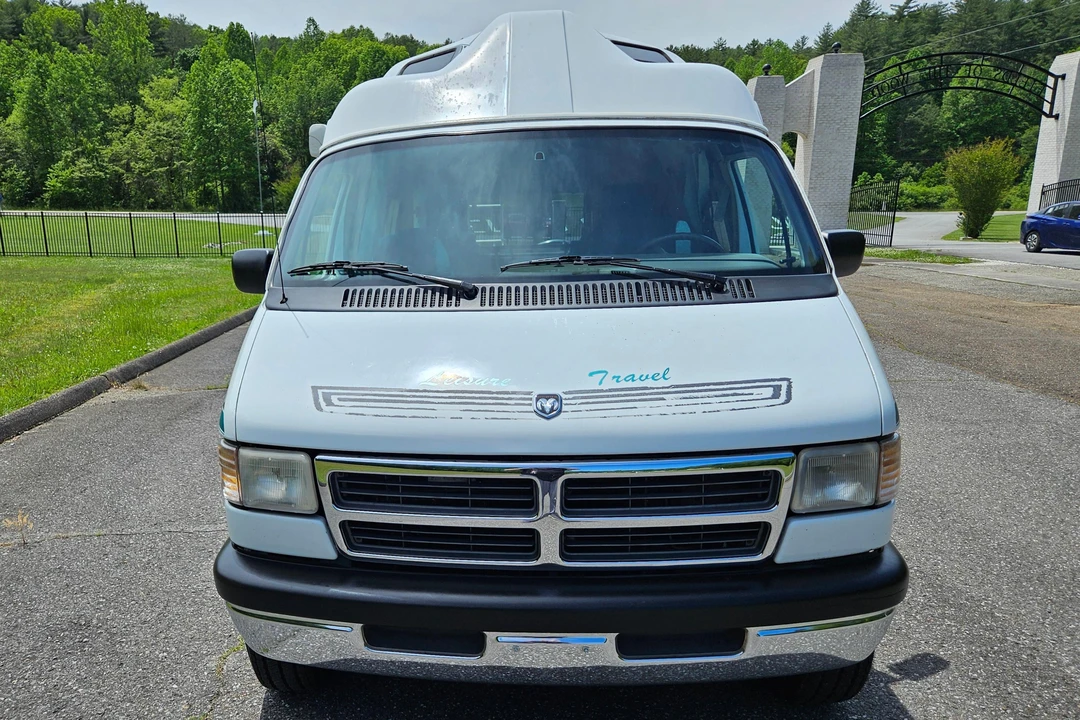 1995 Dodge Ram Van - Image 2 of 31