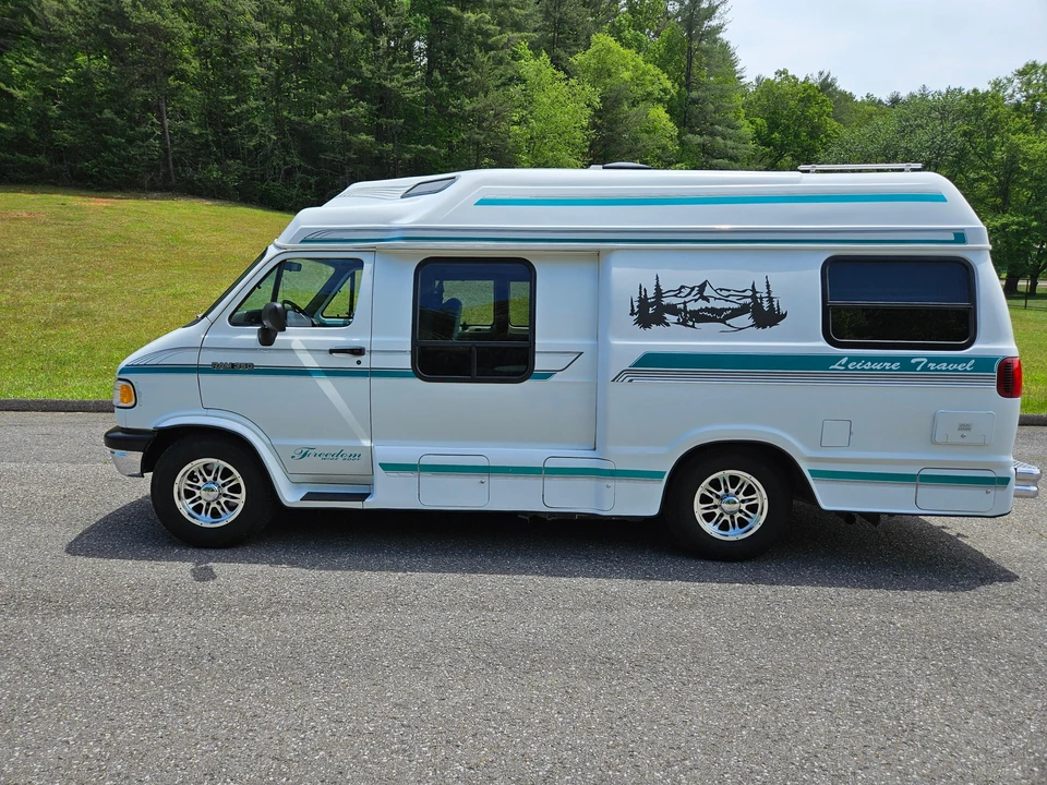1995 Dodge Ram Van - Image 7 of 31
