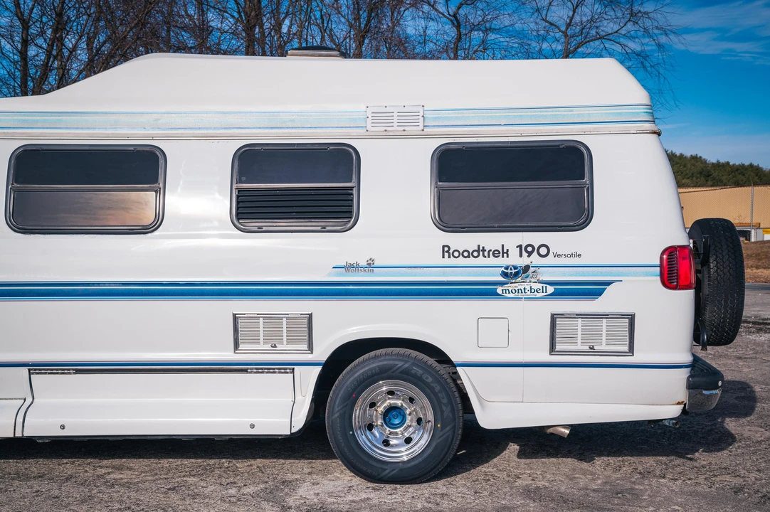 1995 Dodge Ram Van - Image 15 of 31