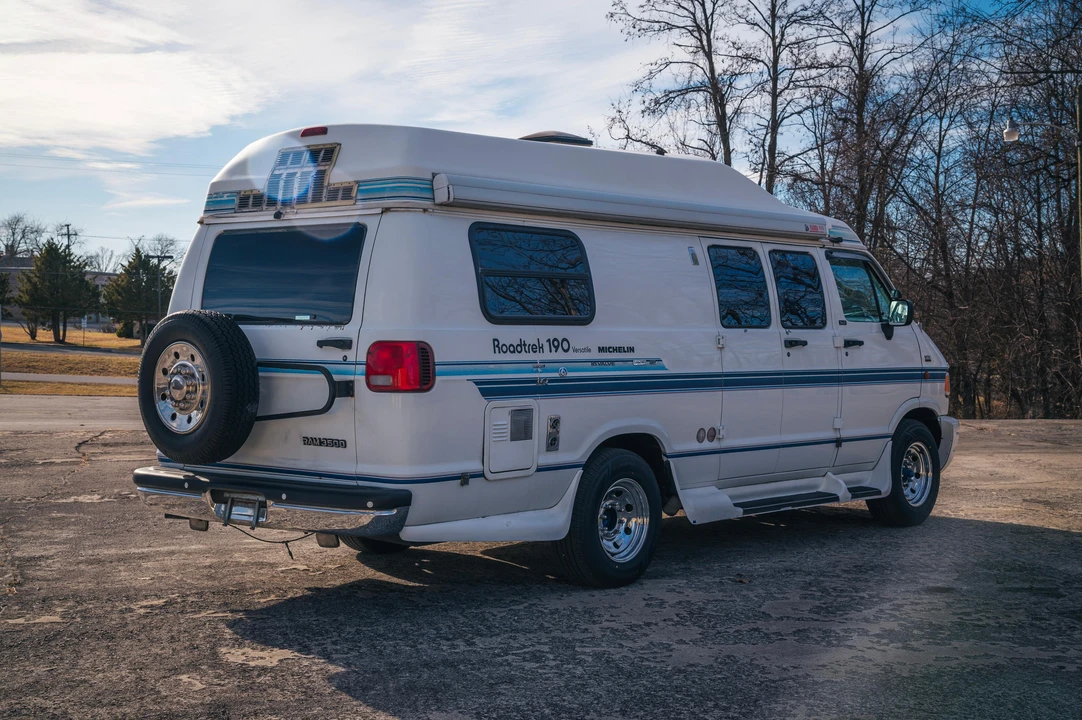 1995 Dodge Ram Van - Image 7 of 31