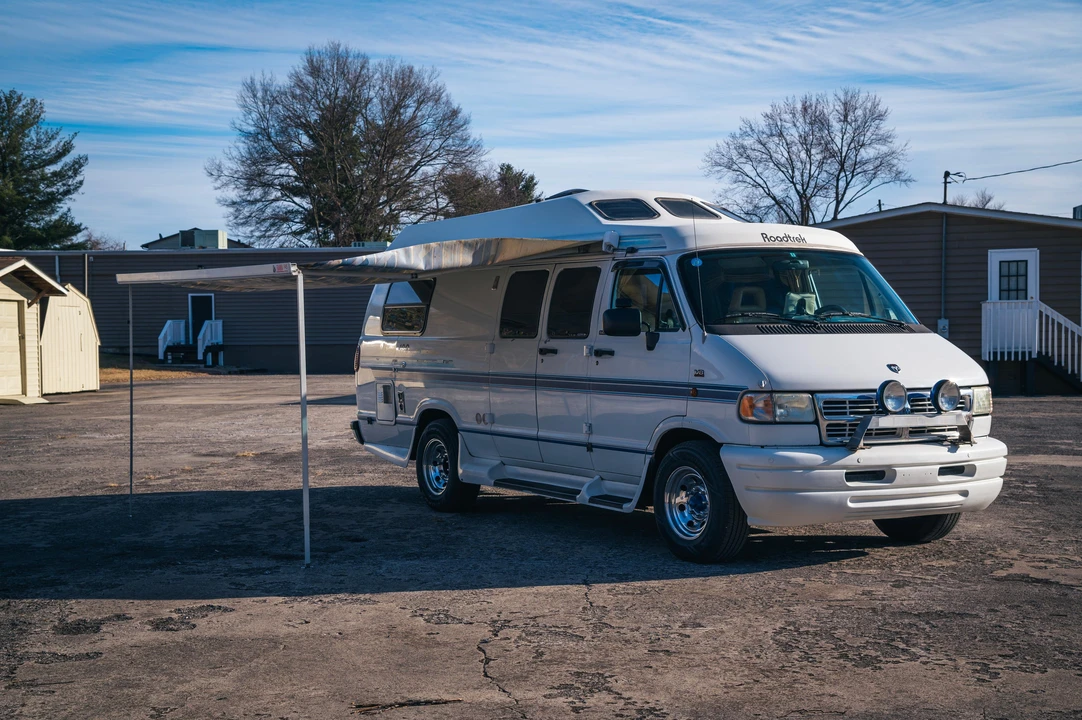 1995 Dodge Ram Van - Image 11 of 31