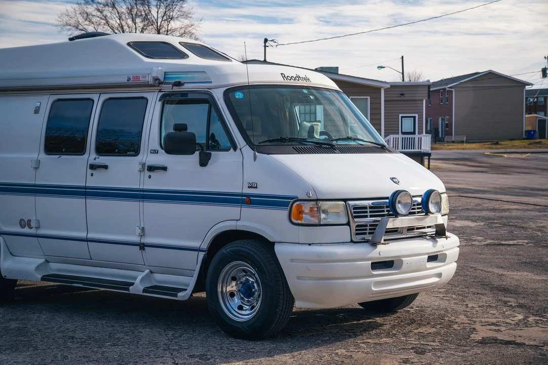 1995 Dodge Ram Van - Image 12 of 31