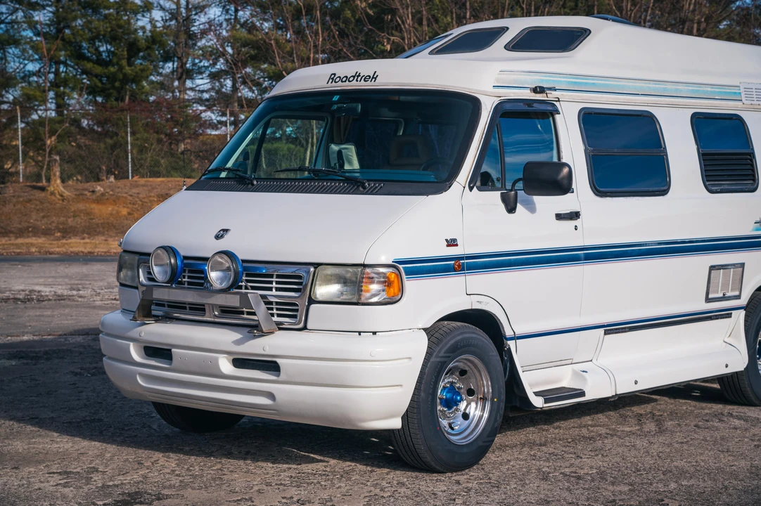 1995 Dodge Ram Van - Image 13 of 31
