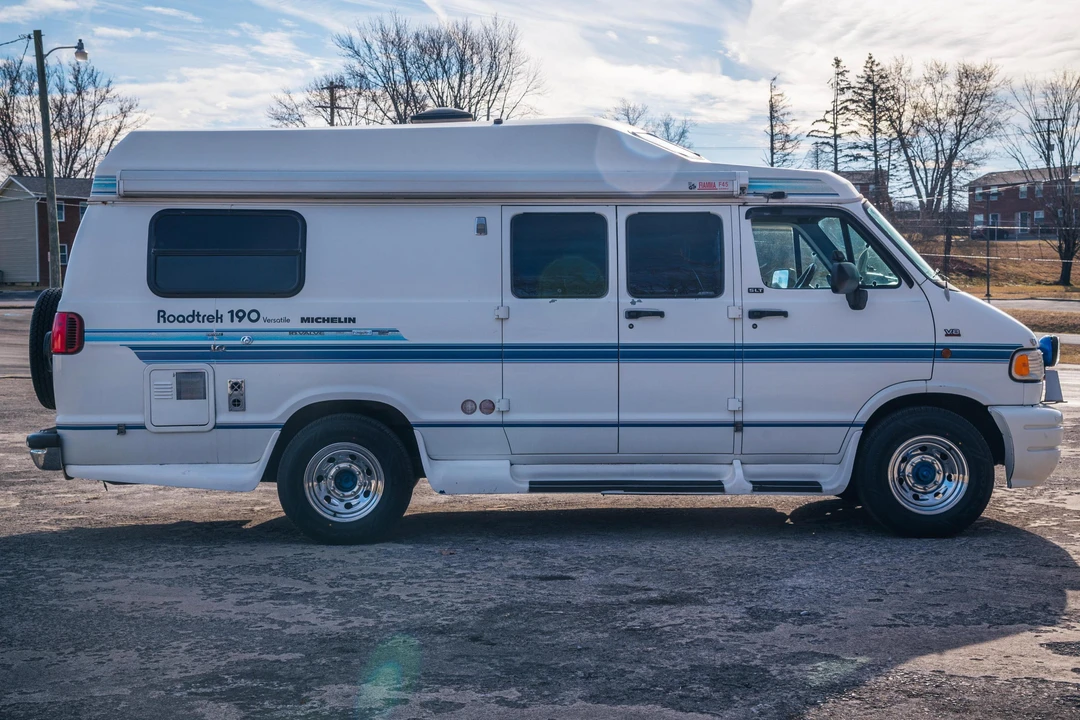 1995 Dodge Ram Van - Image 3 of 31