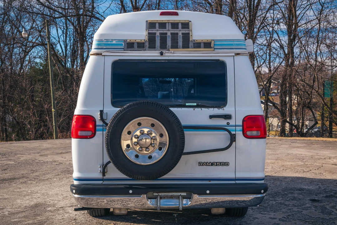 1995 Dodge Ram Van - Image 5 of 31