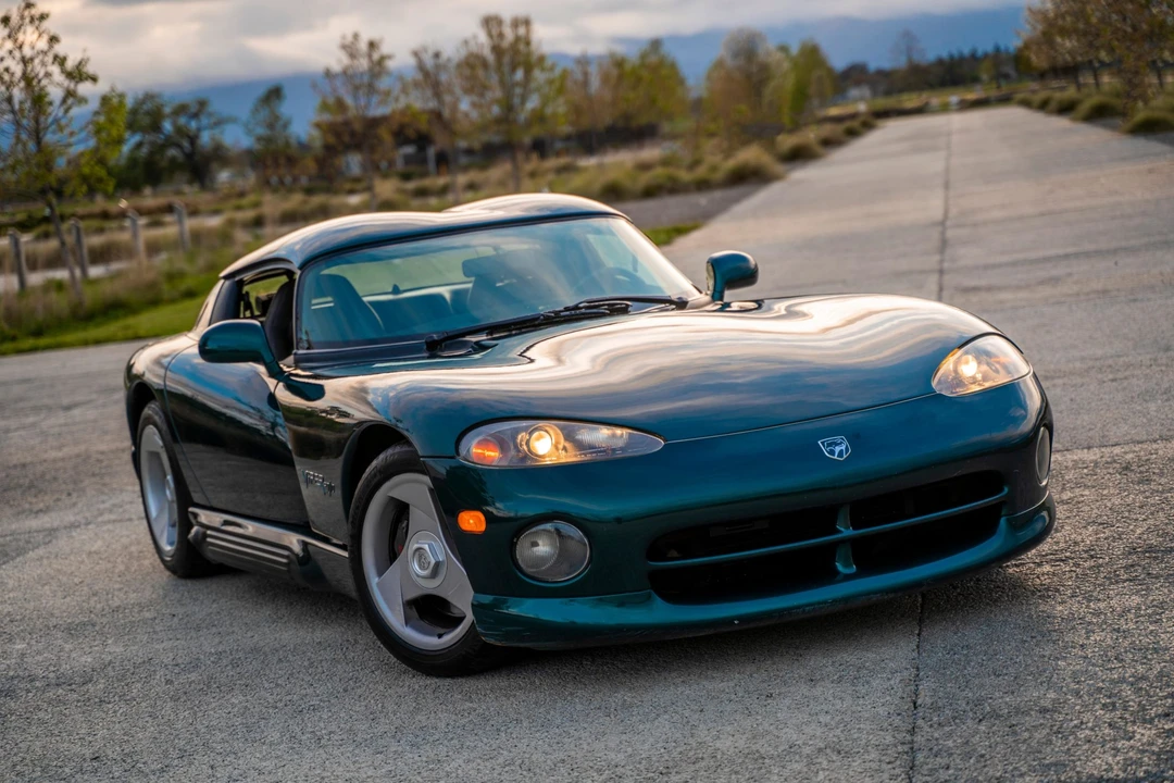 1995 Dodge Viper 1st Gen - Image 2 of 31