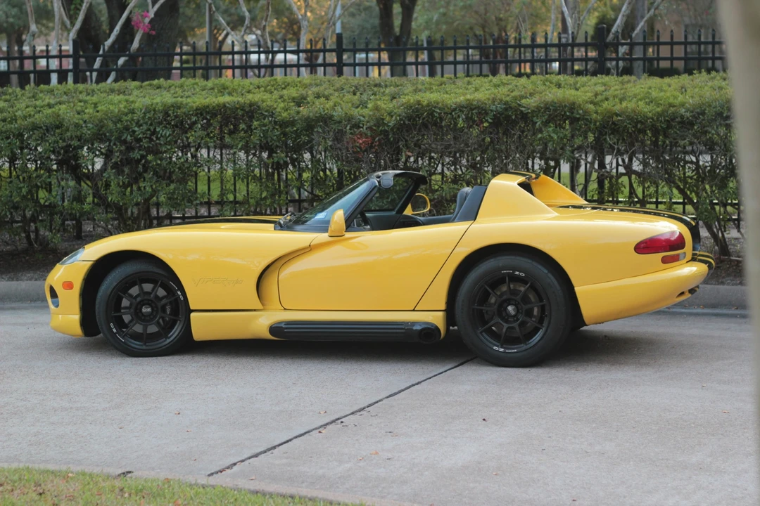 1995 Dodge Viper 1st Gen - Image 2 of 31