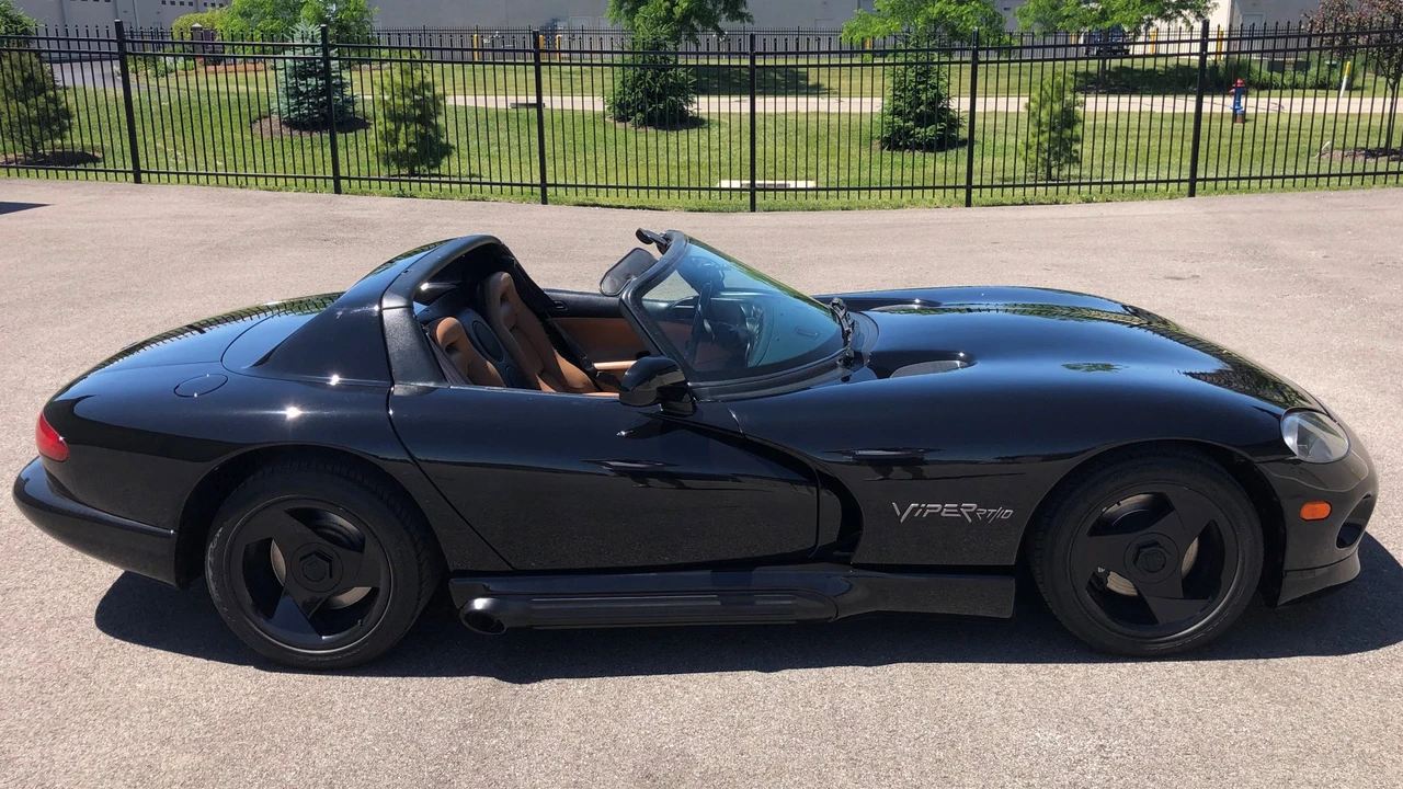 1995 Dodge Viper 1st Gen - Image 28 of 31