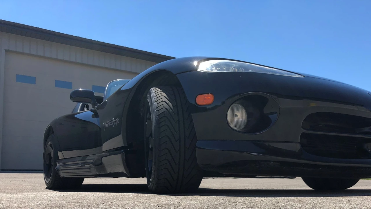 1995 Dodge Viper 1st Gen - Image 25 of 31