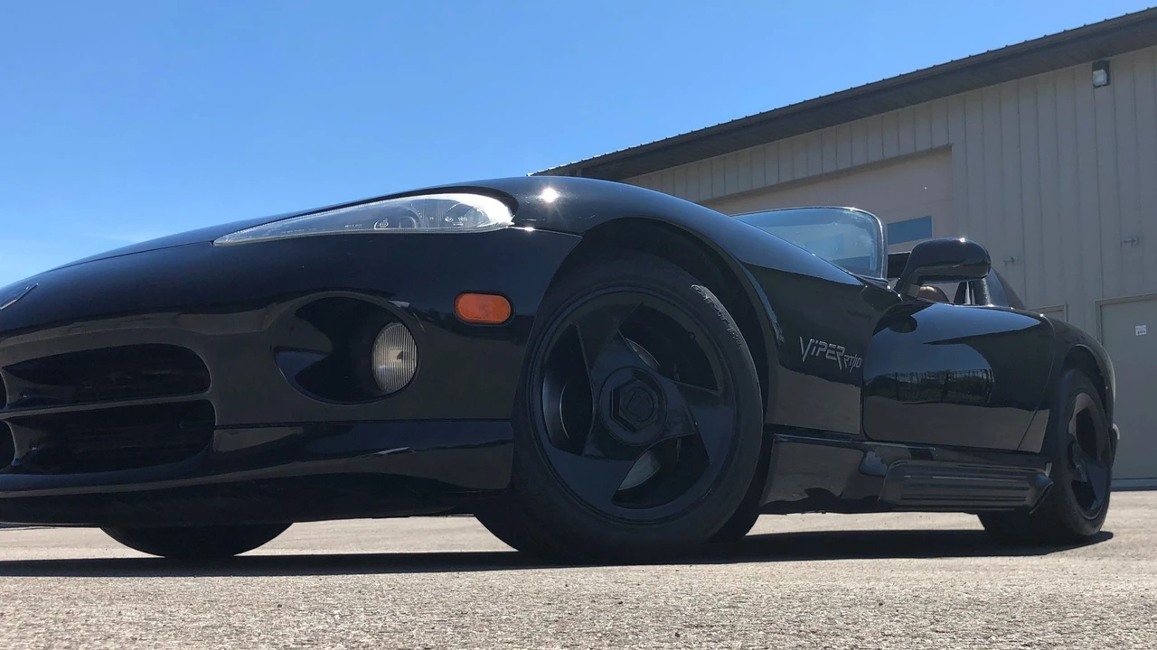 1995 Dodge Viper 1st Gen - Image 22 of 31
