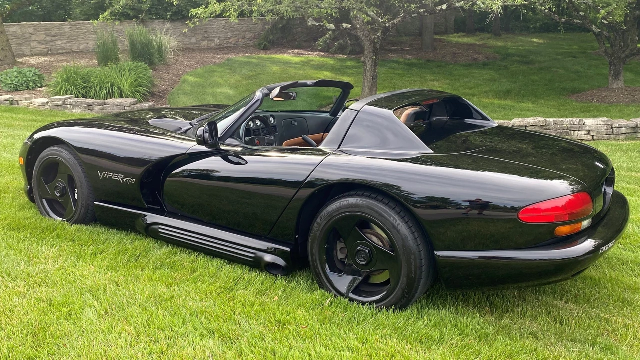 1995 Dodge Viper 1st Gen - Image 19 of 31