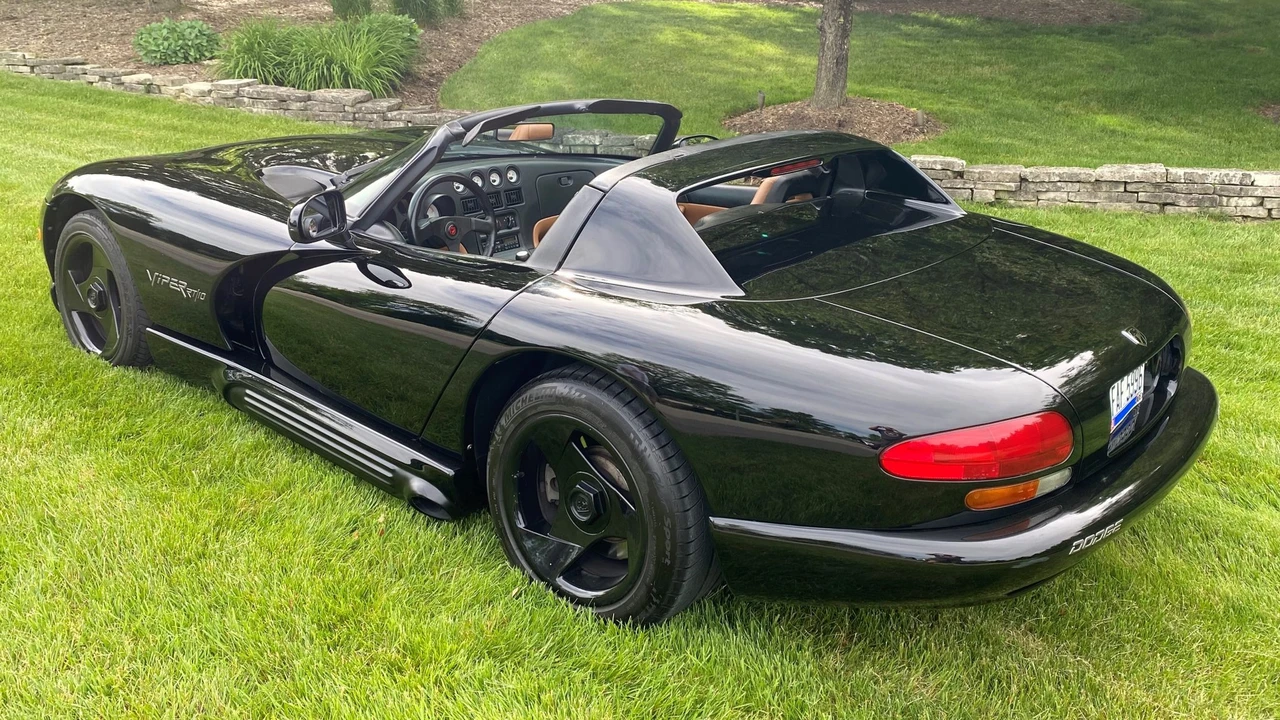1995 Dodge Viper 1st Gen - Image 18 of 31