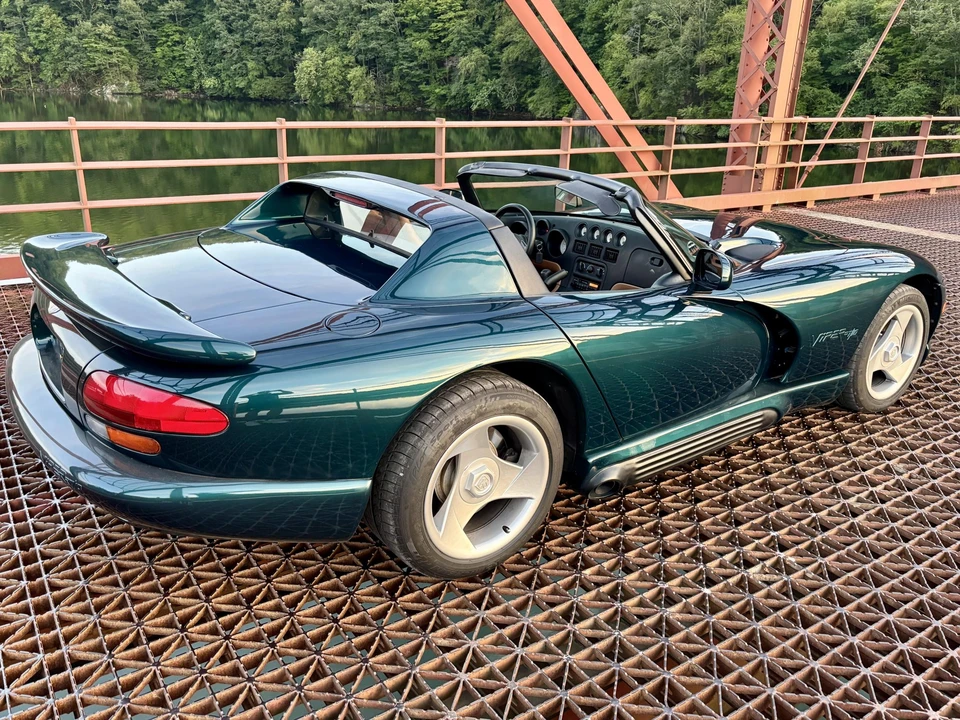 1995 Dodge Viper 1st Gen - Image 27 of 31