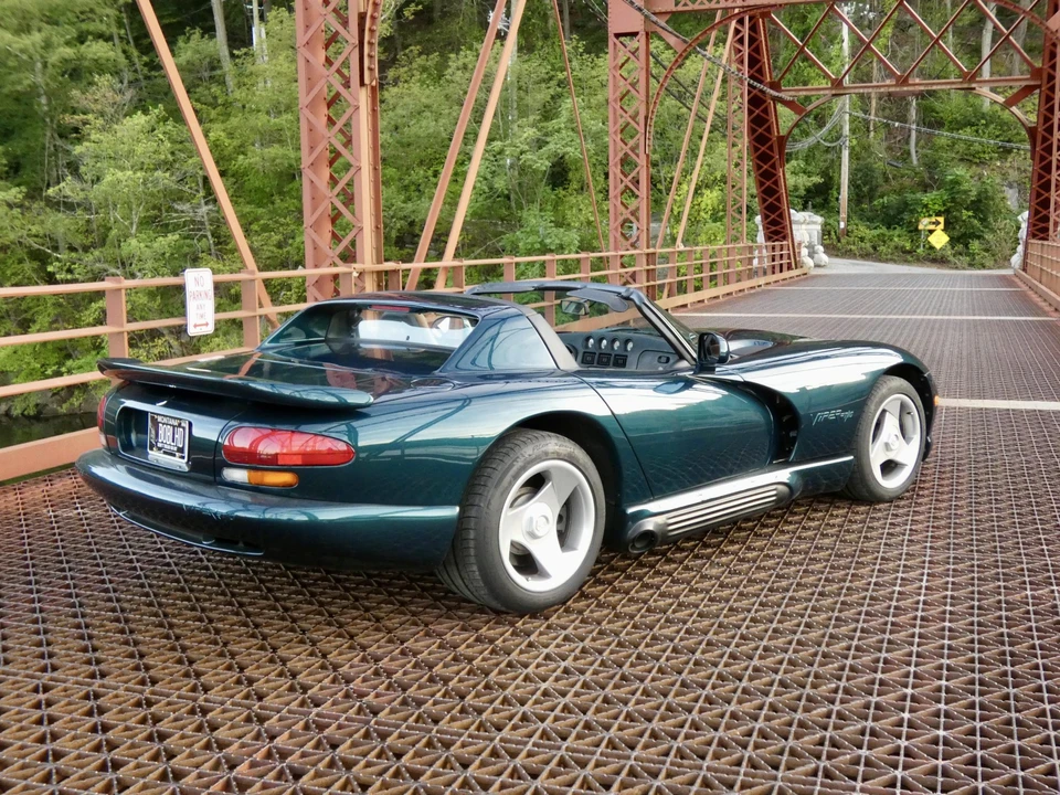 1995 Dodge Viper 1st Gen - Image 26 of 31