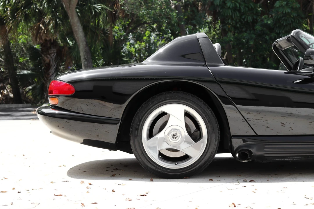 1995 Dodge Viper 1st Gen - Image 14 of 31