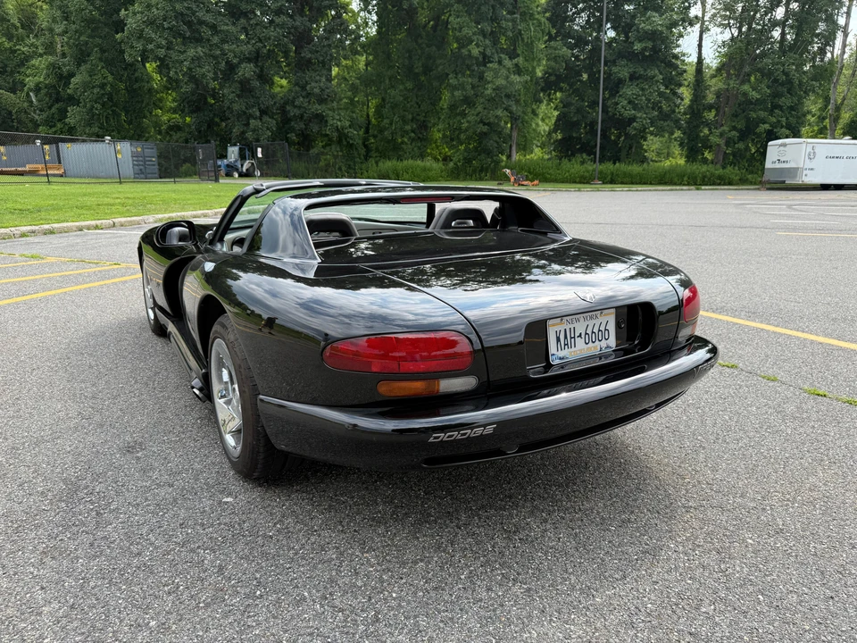 1995 Dodge Viper 1st Gen - Image 16 of 31