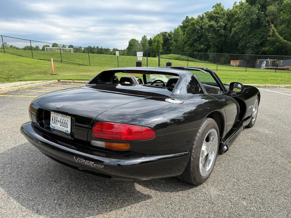 1995 Dodge Viper 1st Gen - Image 19 of 31