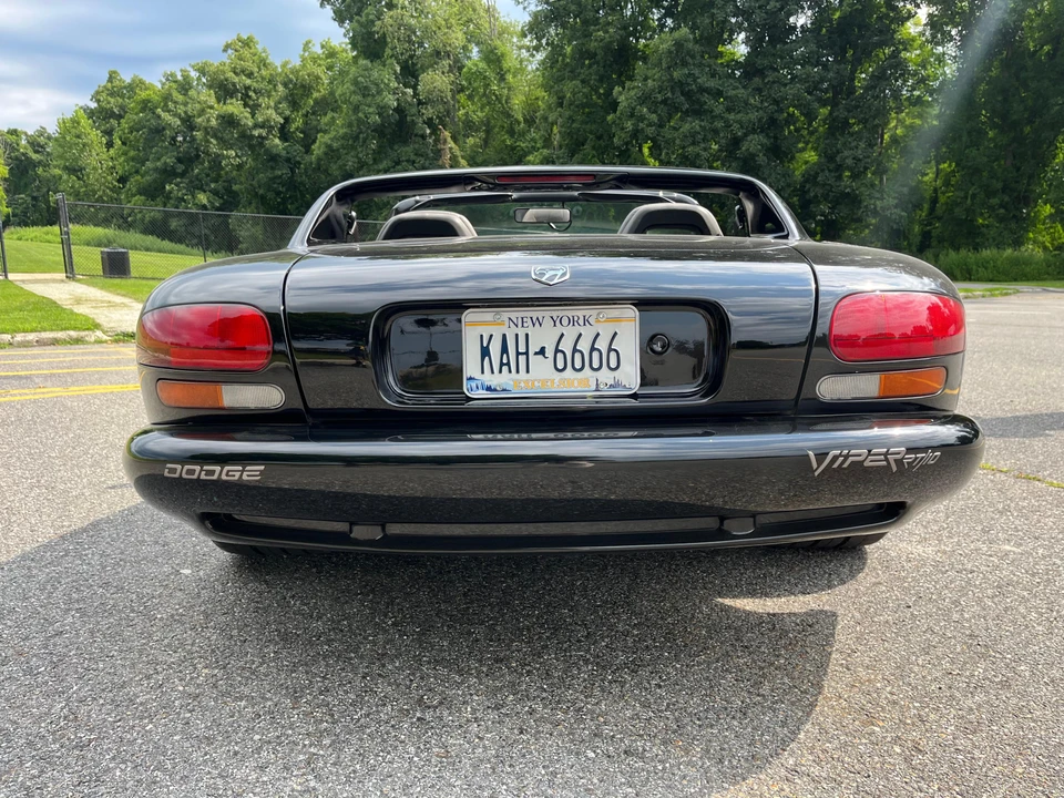 1995 Dodge Viper 1st Gen - Image 18 of 31