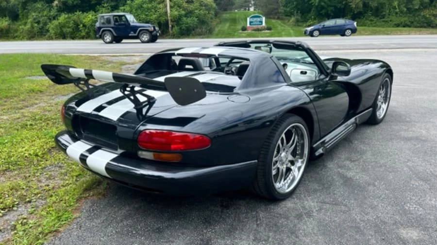 1995 Dodge Viper 1st Gen - Image 2 of 5