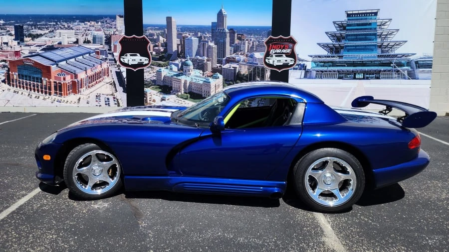 1995 Dodge Viper 1st Gen - Image 2 of 10