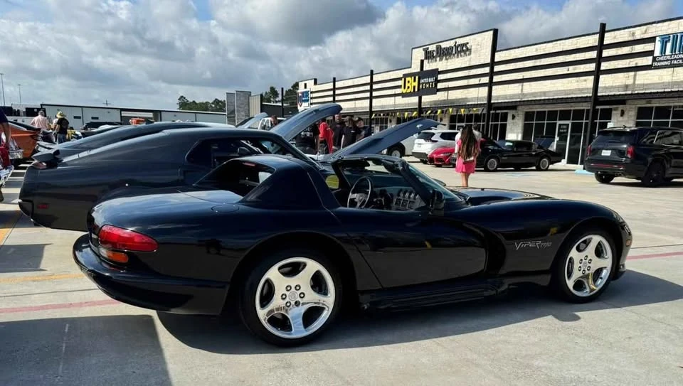 1995 Dodge Viper 1st Gen - Image 2 of 9