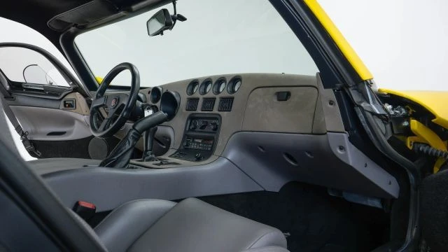 1995 Dodge Viper 1st Gen - Image 17 of 21