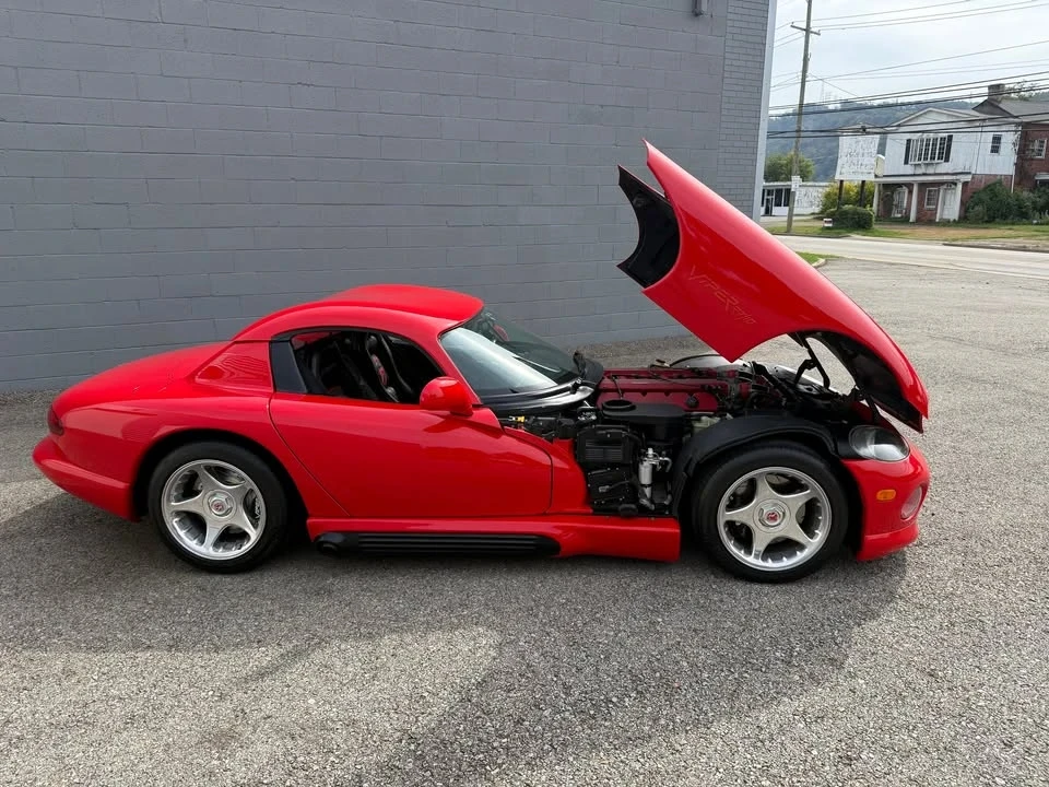 1995 Dodge Viper 1st Gen - Image 2 of 11