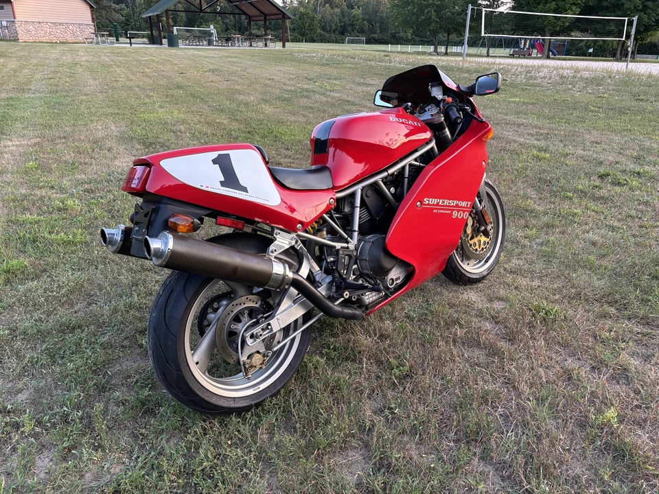 1995 Ducati 750 & 800 & 900 & 1000 - Image 12 of 31