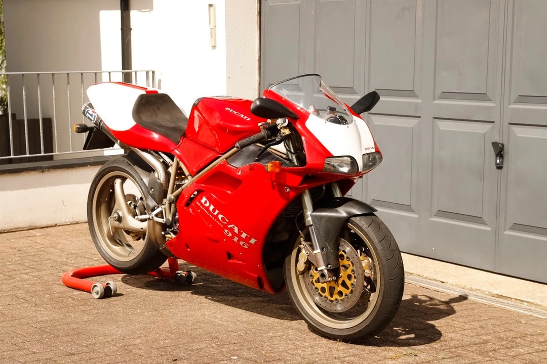 1995 Ducati 916 - Image 4 of 30