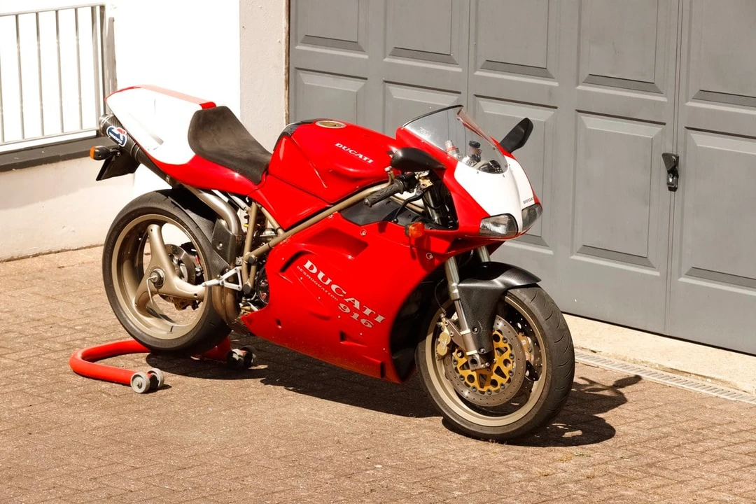 1995 Ducati 916 - Image 8 of 30