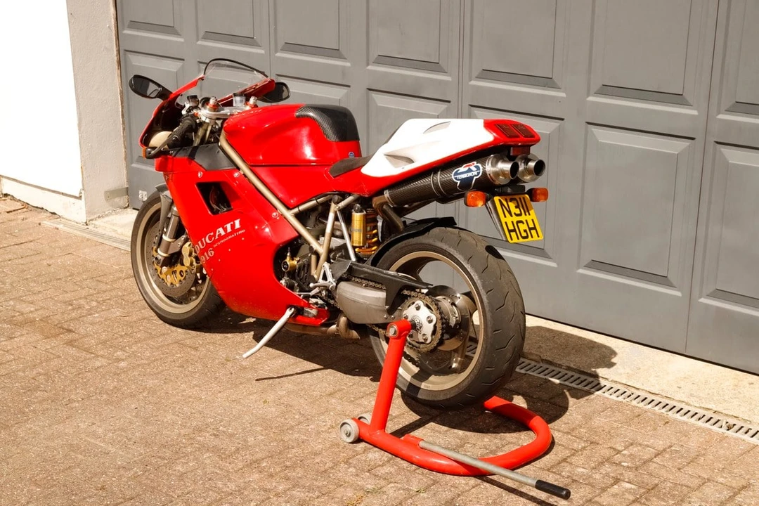 1995 Ducati 916 - Image 18 of 30