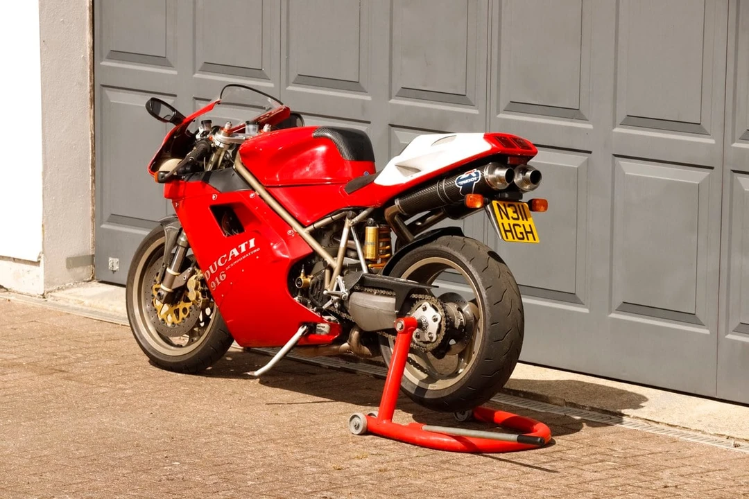 1995 Ducati 916 - Image 21 of 30