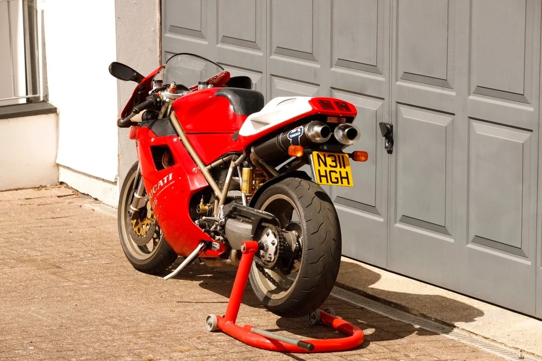1995 Ducati 916 - Image 22 of 30