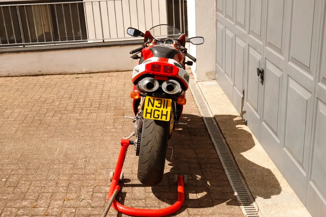 1995 Ducati 916 - Image 25 of 30