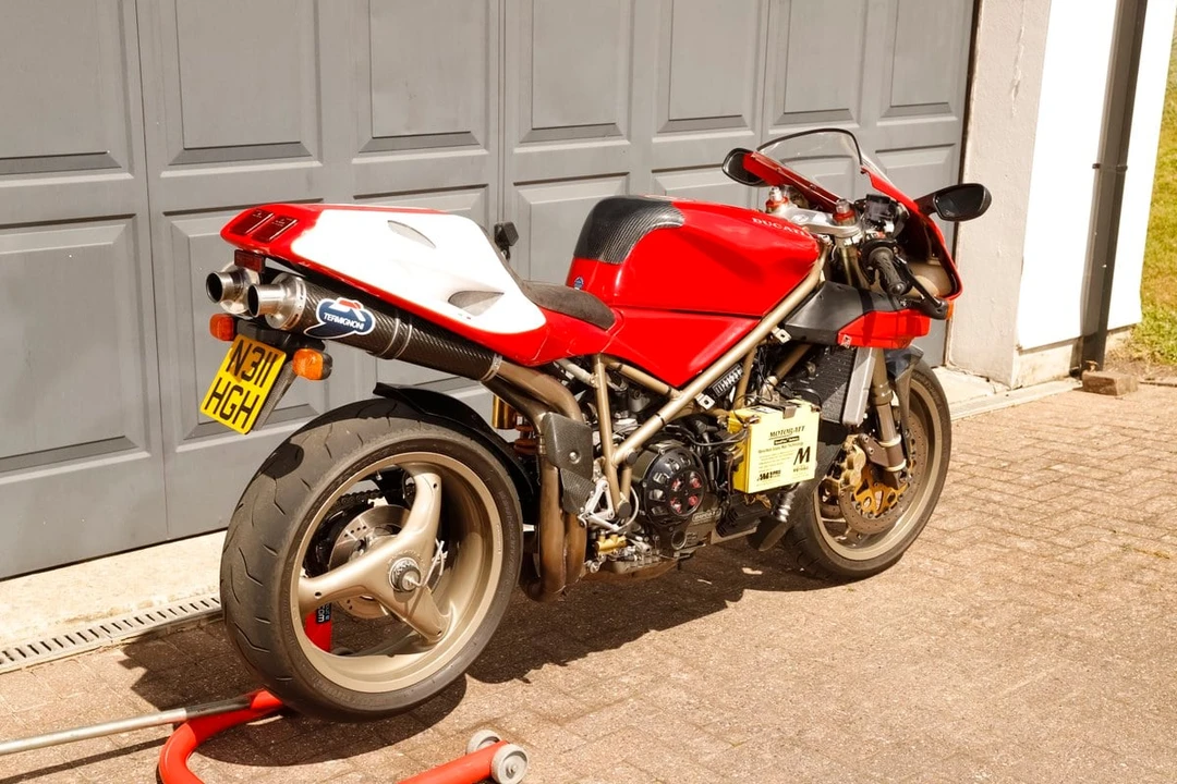 1995 Ducati 916 - Image 27 of 30