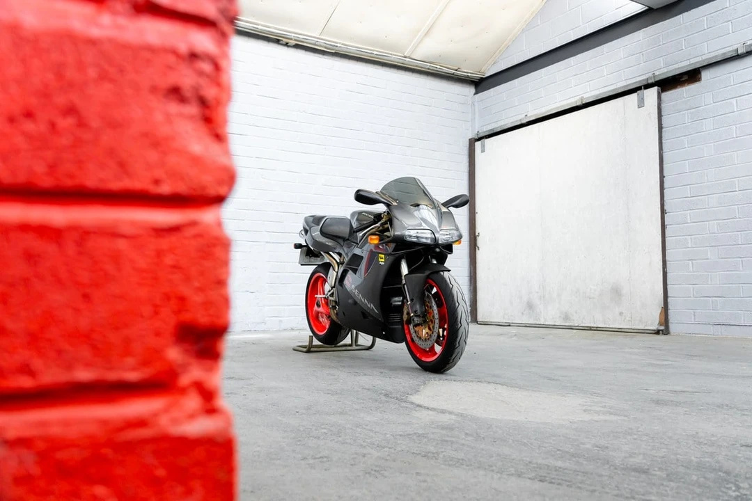 1995 Ducati 916 - Image 13 of 30