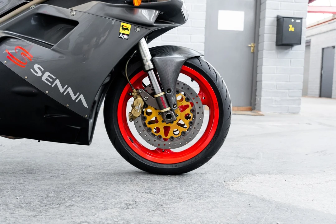 1995 Ducati 916 - Image 17 of 30