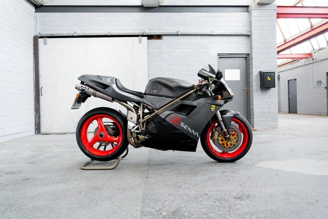 1995 Ducati 916 - Image 4 of 30