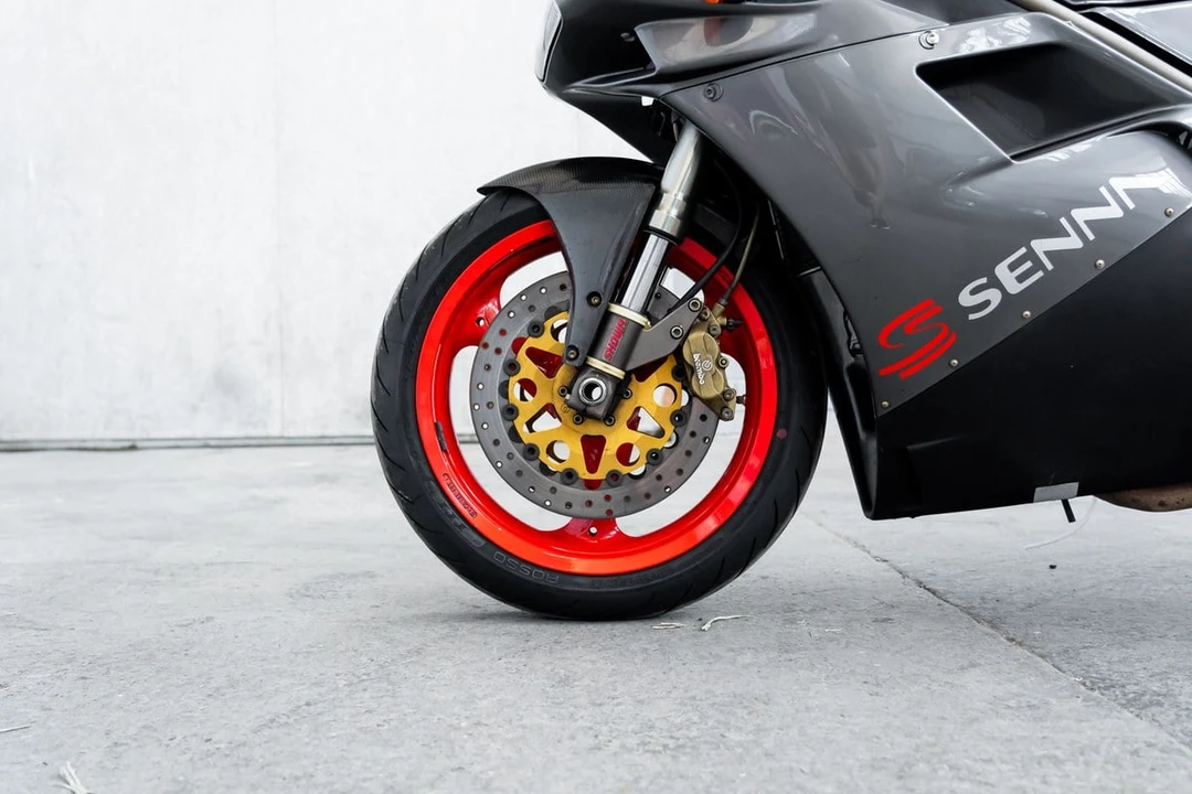 1995 Ducati 916 - Image 14 of 30