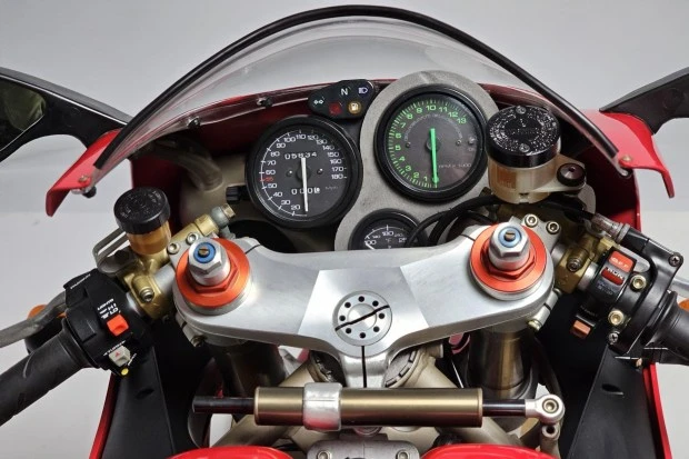 1995 Ducati 916 - Image 4 of 6