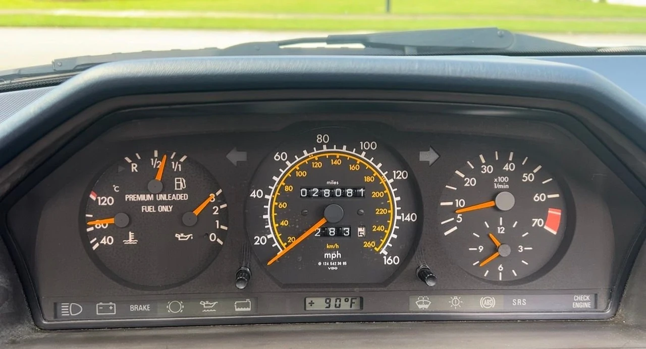1995 Mercedes-Benz W124 E-Class - Image 7 of 28
