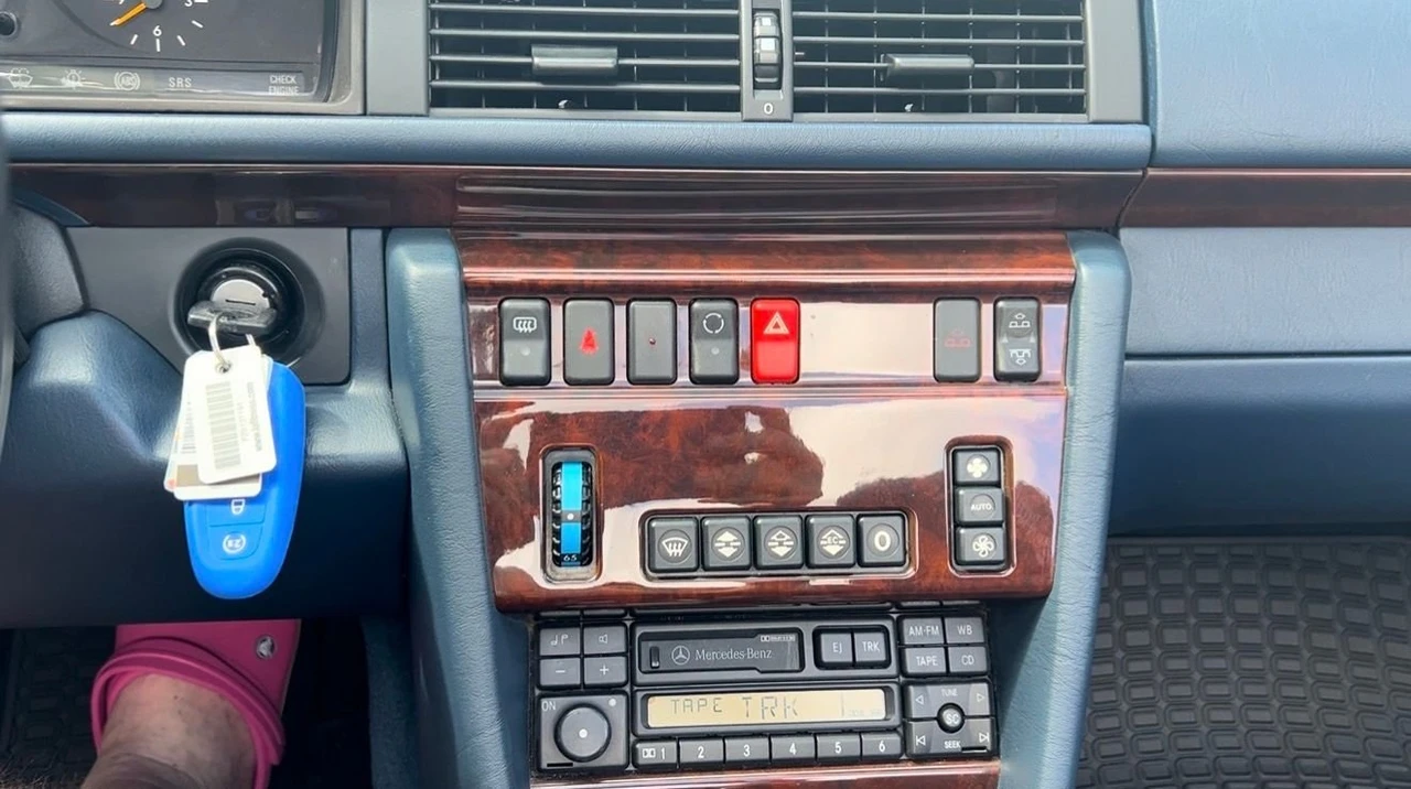 1995 Mercedes-Benz W124 E-Class - Image 6 of 28