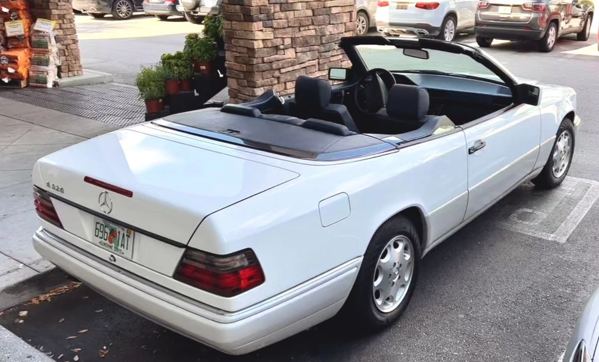 1995 Mercedes-Benz W124 E-Class - Image 10 of 28