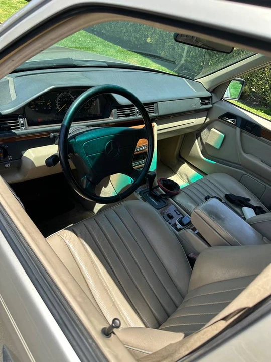 1995 Mercedes-Benz W124 E-Class - Image 7 of 8