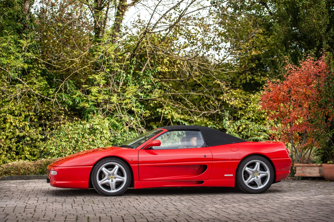 1995 Ferrari F355 Spider - Image 15 of 31