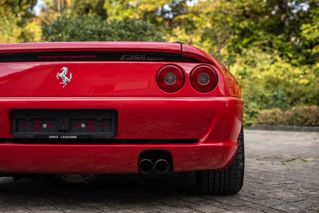 1995 Ferrari F355 Spider - Image 25 of 31