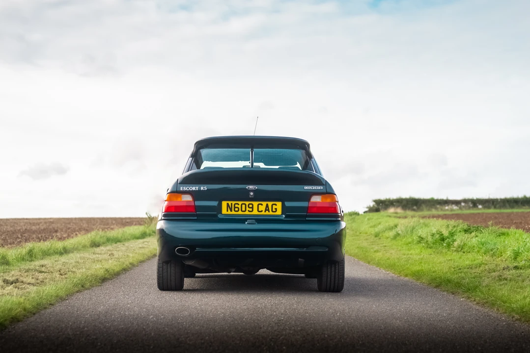 1995 Ford Escort RS Cosworth - Image 25 of 31