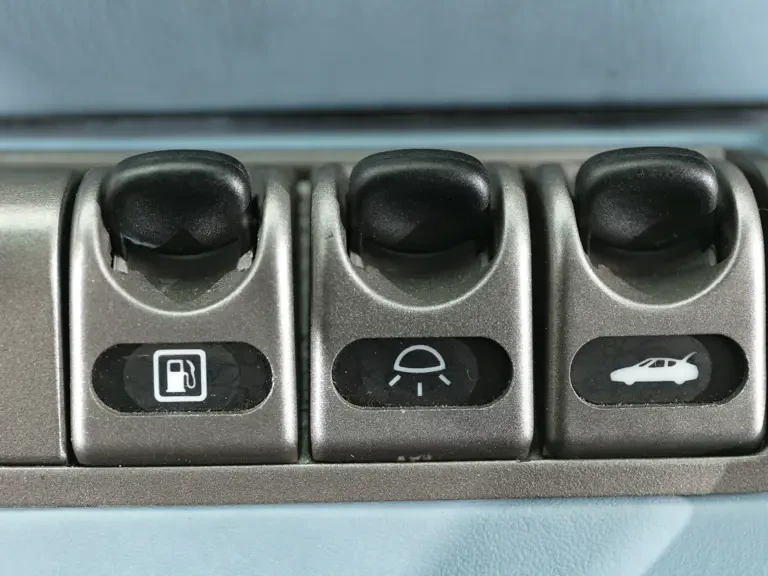 1995 Ferrari 456 GT - Image 18 of 31