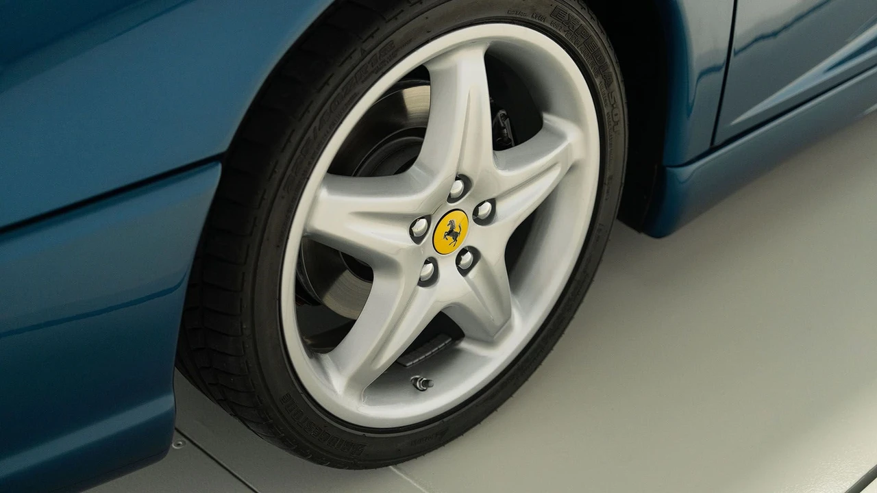 1995 Ferrari F355 Berlinetta - Image 25 of 31